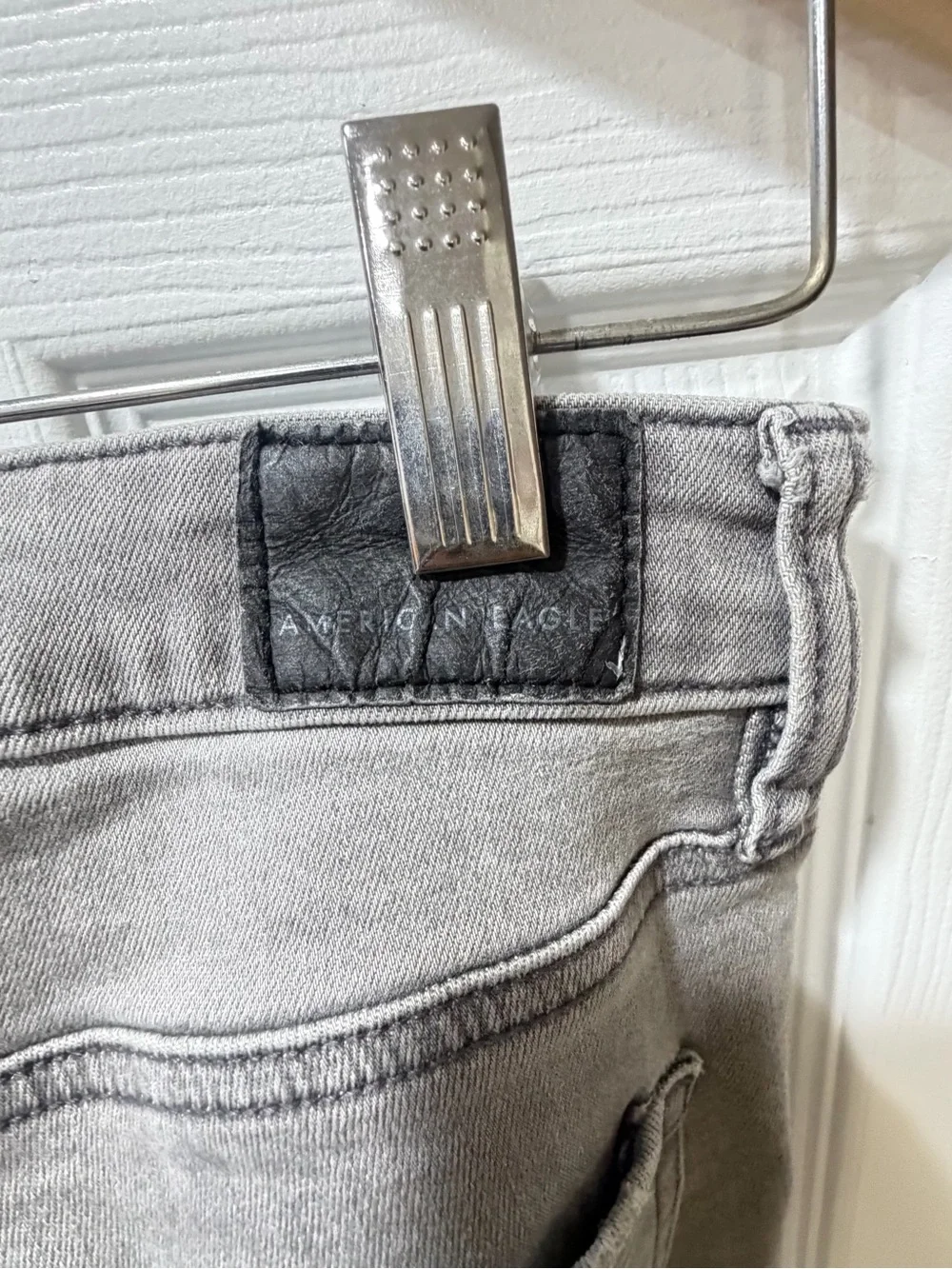 American Eagle Next Level Stretch Distressed Jeans Size 2 Color Gray